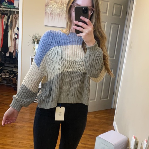 Sweater - Picture 1 of 4